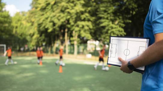 🎓 Ouverture rentrée 2026 | Licence Professionnelle AGOAPS – Parcours Football